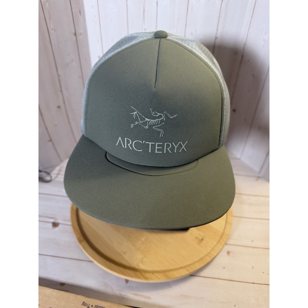 Arc'teryx Logo Trucker Flat Bill Hat Snapback Cap Bird Forge Green 58cm NWOT New